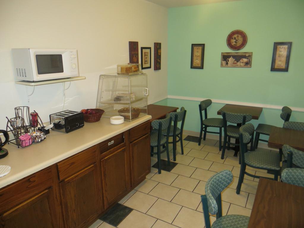 Ripon Welcome Inn And Suites Ngoại thất bức ảnh